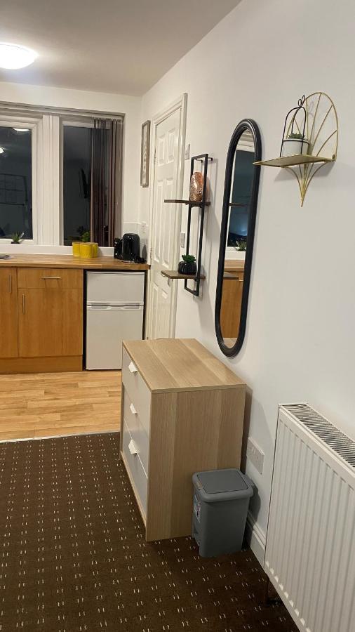 Bv Homely Studio Fourteen At Deighton Huddersfield Eksteriør billede